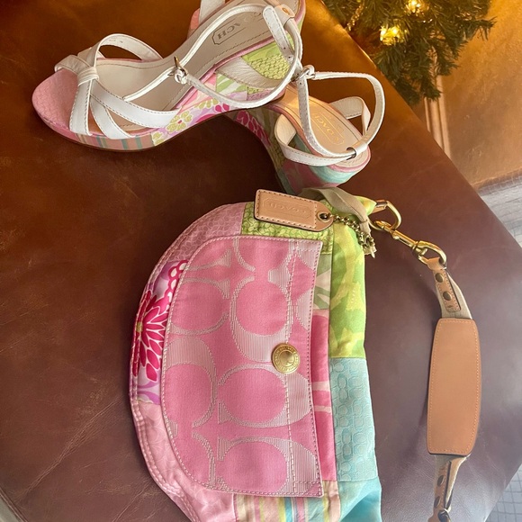 Coach - Picture 14 of 16